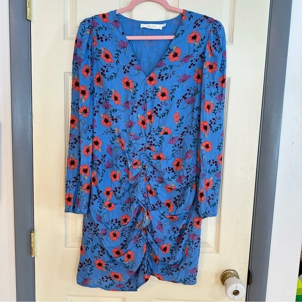 EU ASTR Ruffle Front Blue Floral Long Sleeve Mini Dress - Picture 2 of 12